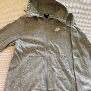 Nike funnel neck sweatshirt. Zipper. Packets.